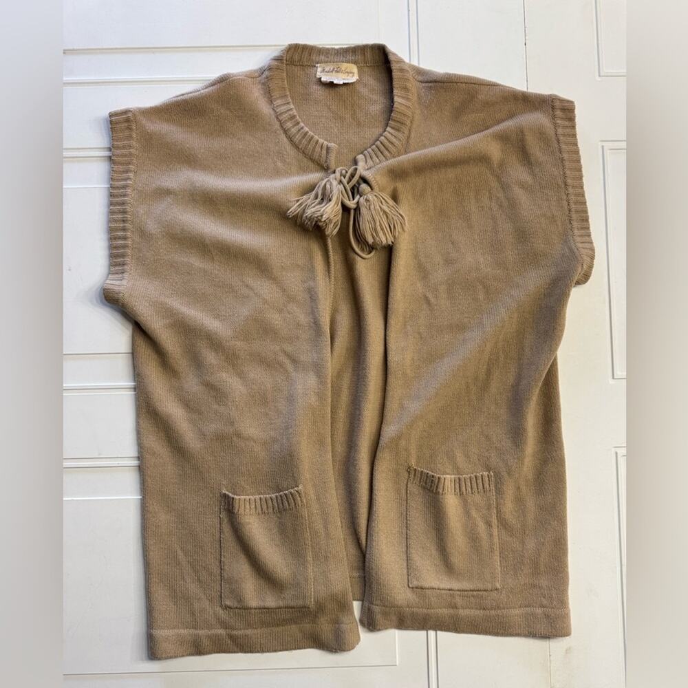 Marshall Field & Co Size 46/XXL Vintage Tan Open Front Sleeveless Tie Cardigan